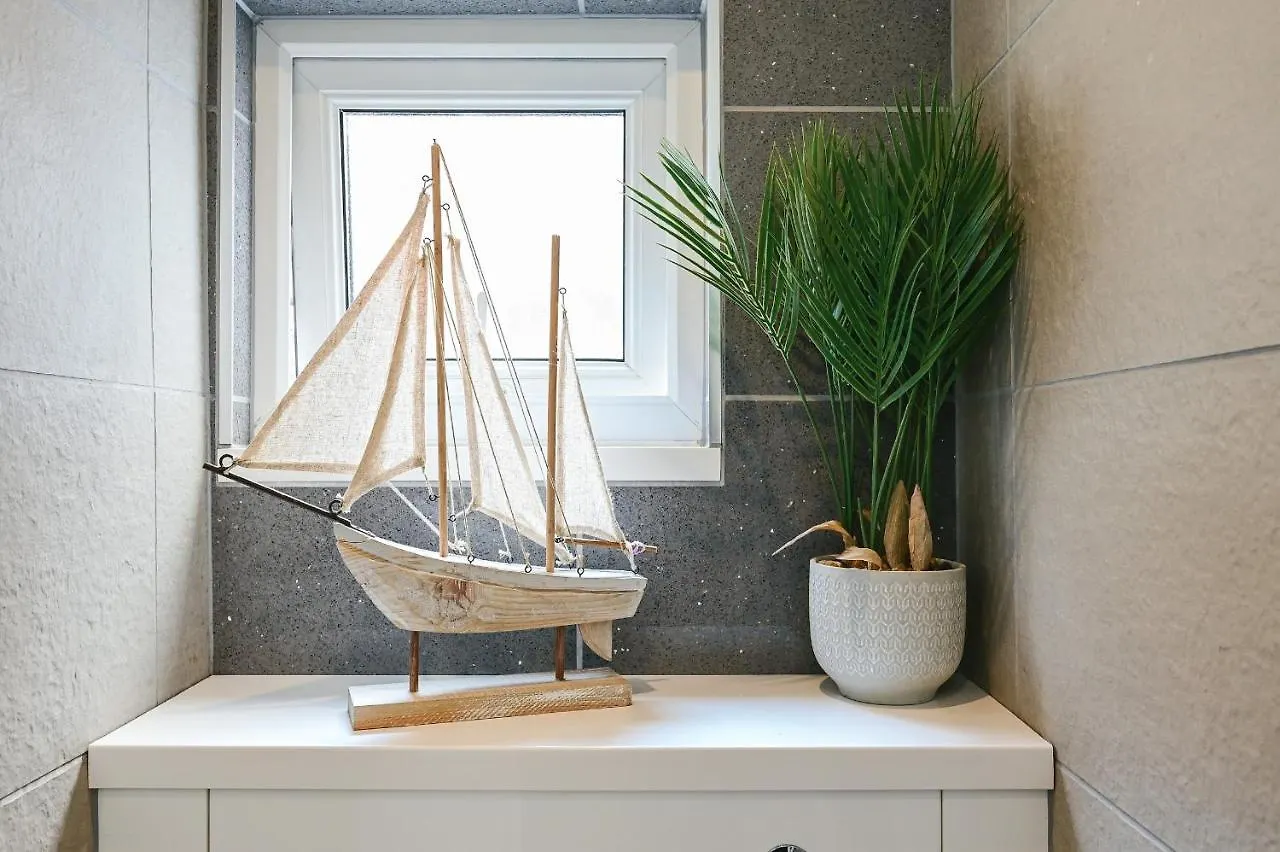 Holiday home The Monopoly Breeze House - Your Dream Getaway With Wet Room In The Heart Of Brighton