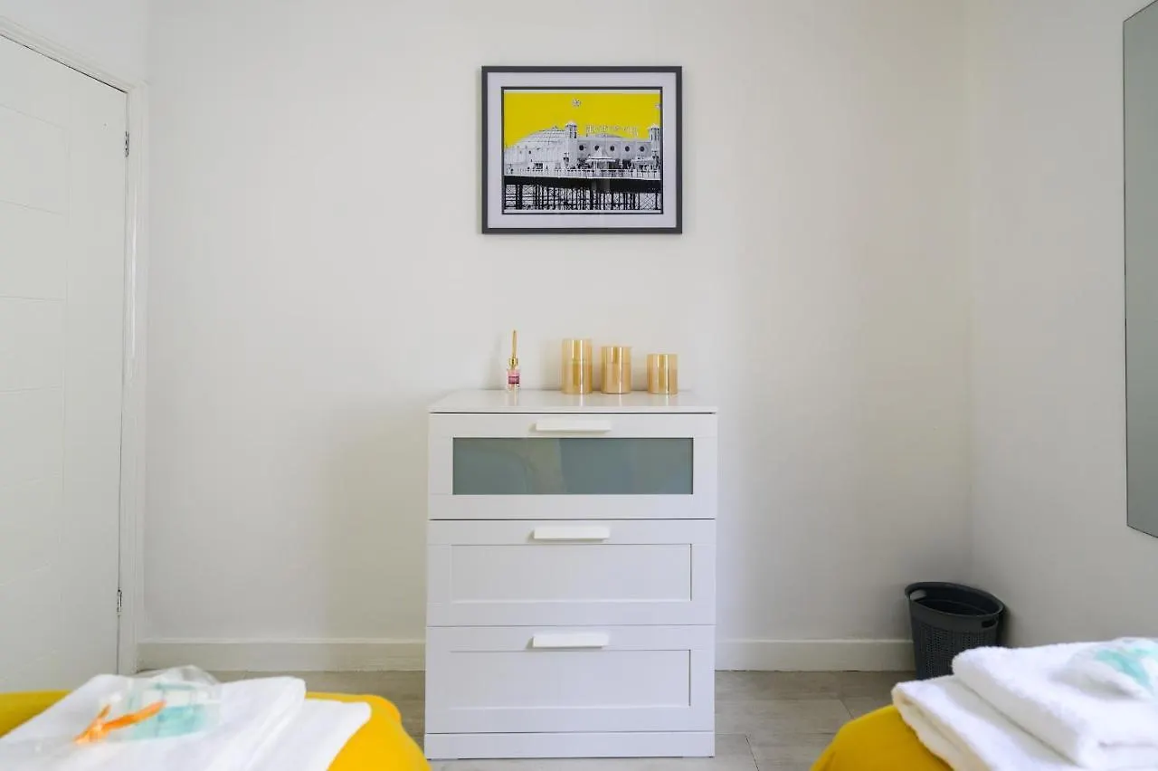 The Monopoly Breeze House - Your Dream Getaway With Wet Room In The Heart Of Brighton 0*,